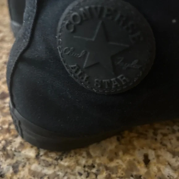 Black High-Top Men’s Converse Sneakers - Picture 2 of 7